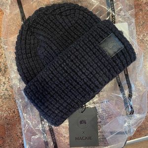 NWT CANADA GOOSE WAFFLE TOQUE HAT